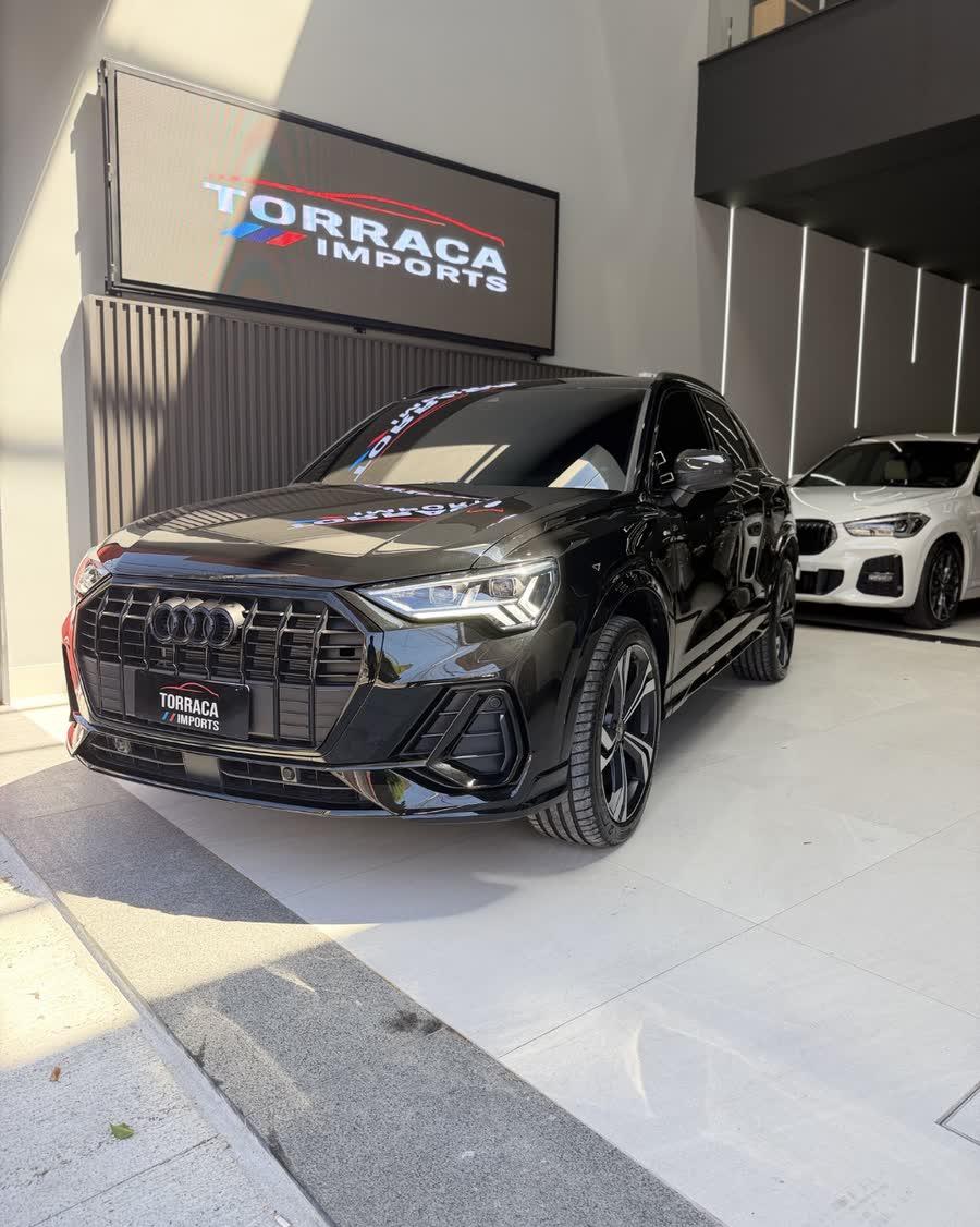 Audi Q3 Performance Black Plus 2.0 TFSI 2025, cor preto