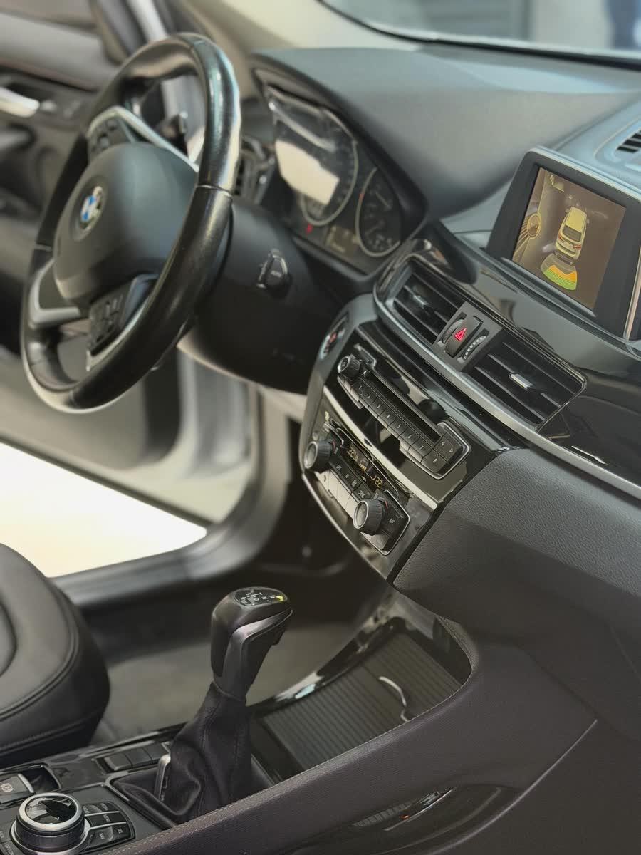 BMW X1 X-Line 2.0 ActiveFlex 2016/2017 — foto 6 de 8