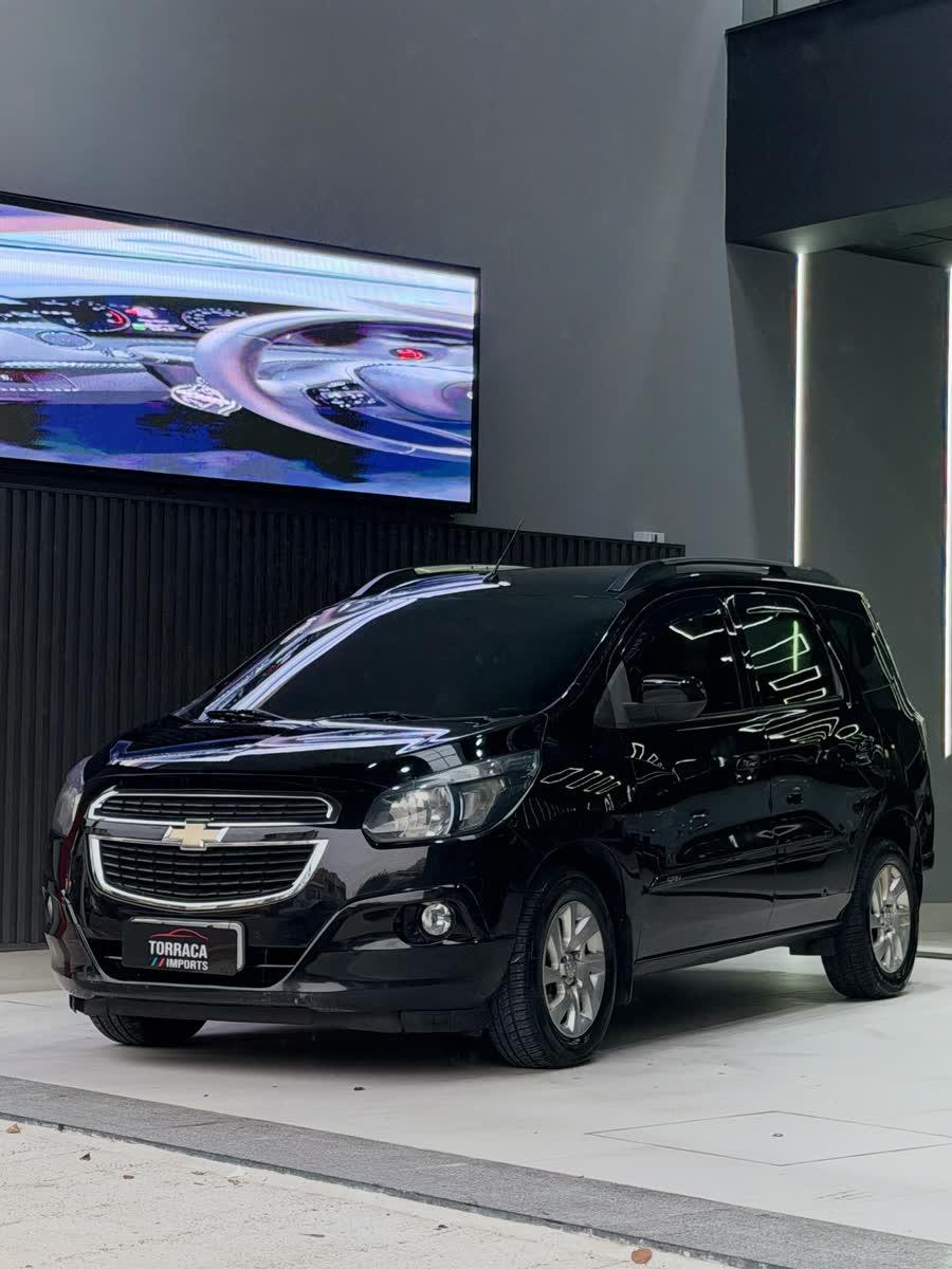 Chevrolet Spin LTZ 1.8 2016/2017, cor preto