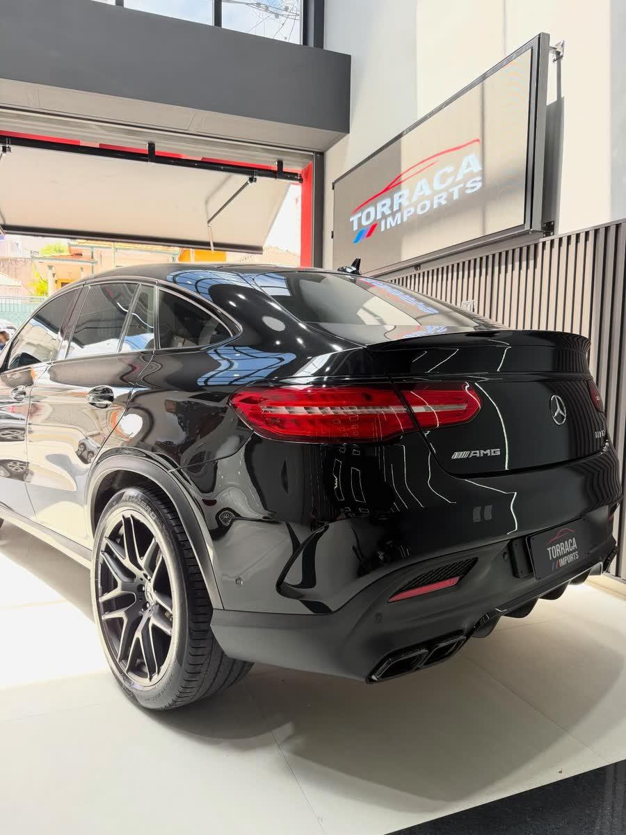 Mercedes-Benz GLE 63 AMG 5.5 V8 Biturbo 4MATIC 2018 — foto 3 de 8