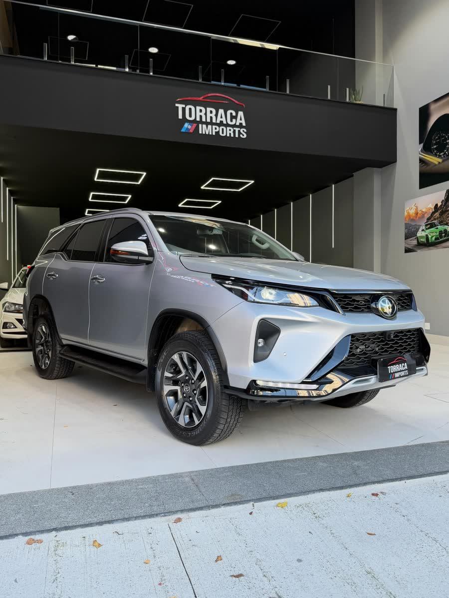 Toyota Hilux SW4 Diamond 7 lugares 2.8 Turbodiesel 2025/2026 — foto 2 de 8