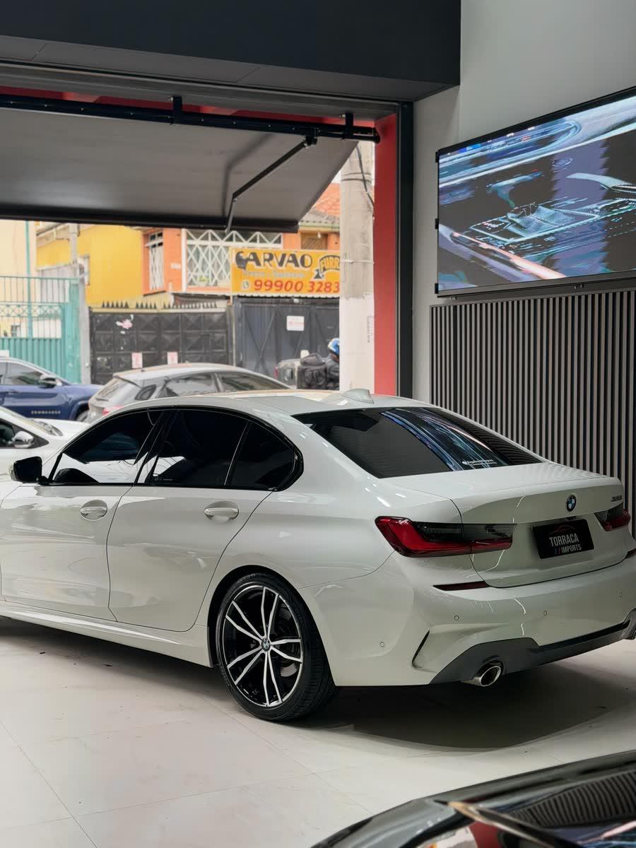BMW 320i M Sport 2020/2021 — foto 3 de 8