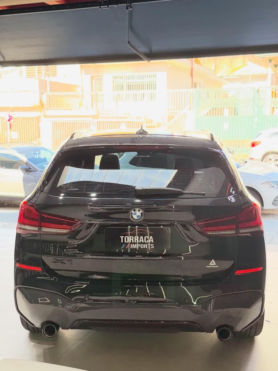 BMW X1 M Sport 25 Anos 2.0 ActiveFlex 2020/2021 — foto 4 de 8