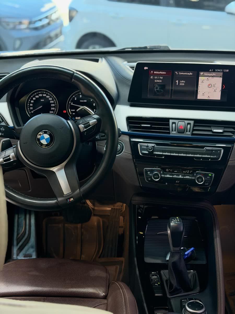 BMW X1 M Sport 25 Anos 2.0 ActiveFlex 2020/2021 — foto 7 de 8
