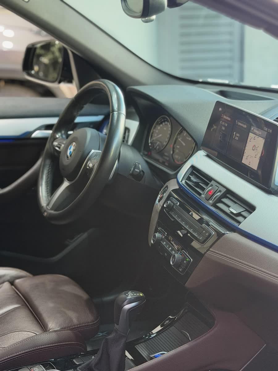 BMW X1 M Sport 25 Anos 2.0 ActiveFlex 2020/2021 — foto 8 de 8