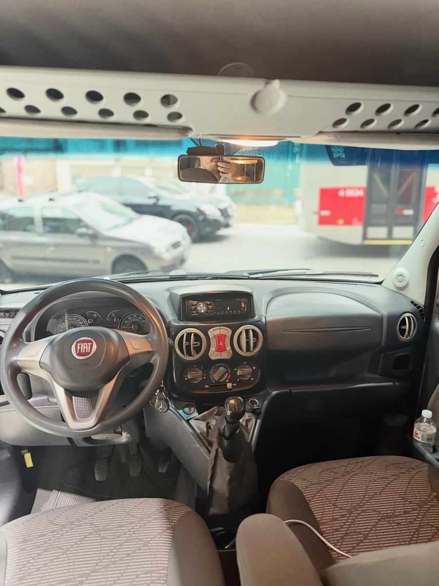 Fiat Doblò Essence 1.8 7 lugares 2021 — foto 6 de 8