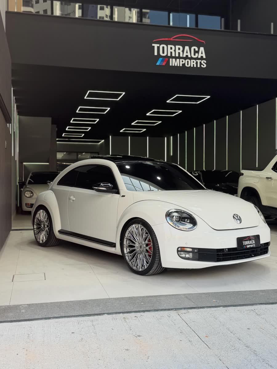 Volkswagen Fusca R-Line 2.0 TSI 2013/2014 — foto 2 de 8