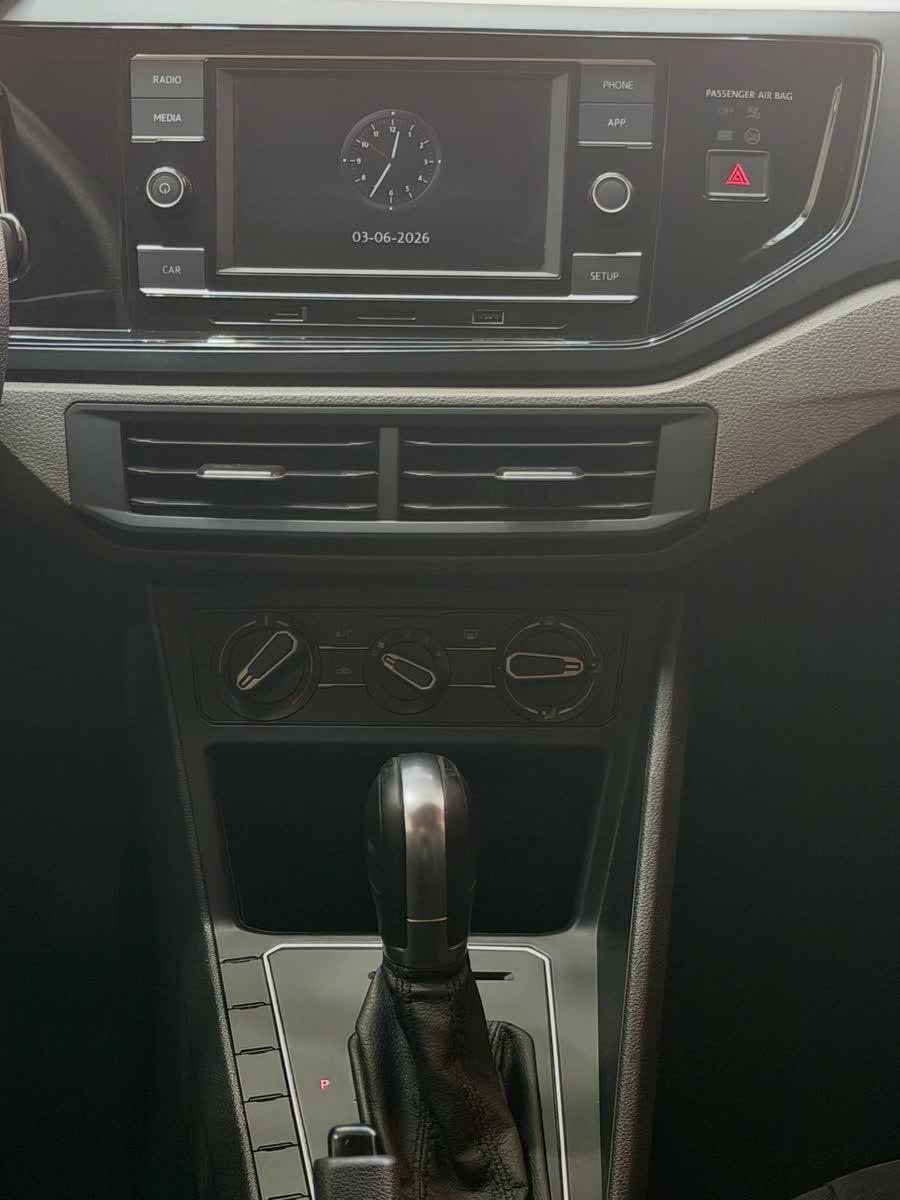 Volkswagen Polo Comfortline 200 TSI 2018/2019 — foto 6 de 8