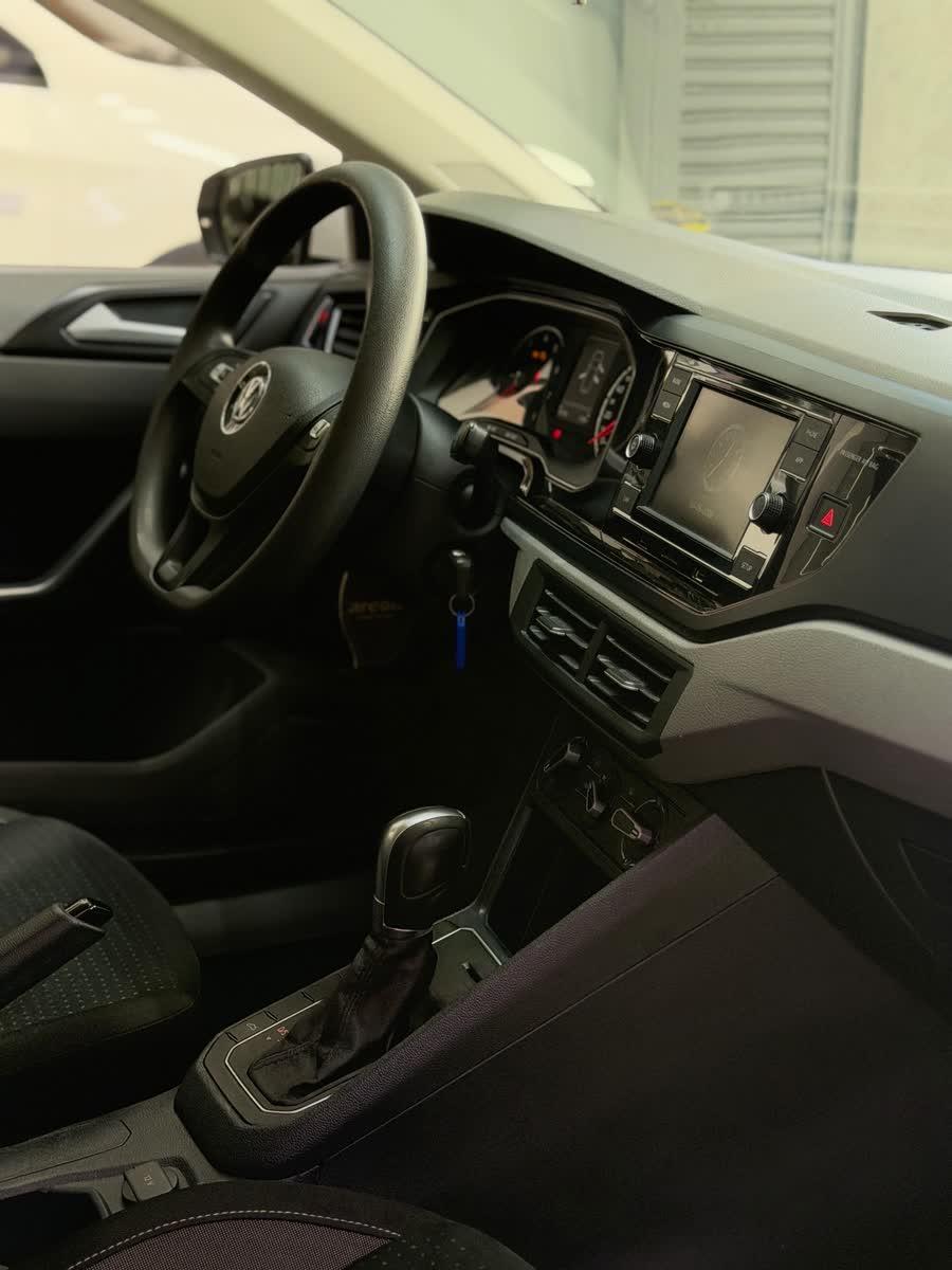 Volkswagen Polo Comfortline 200 TSI 2018/2019 — foto 7 de 8